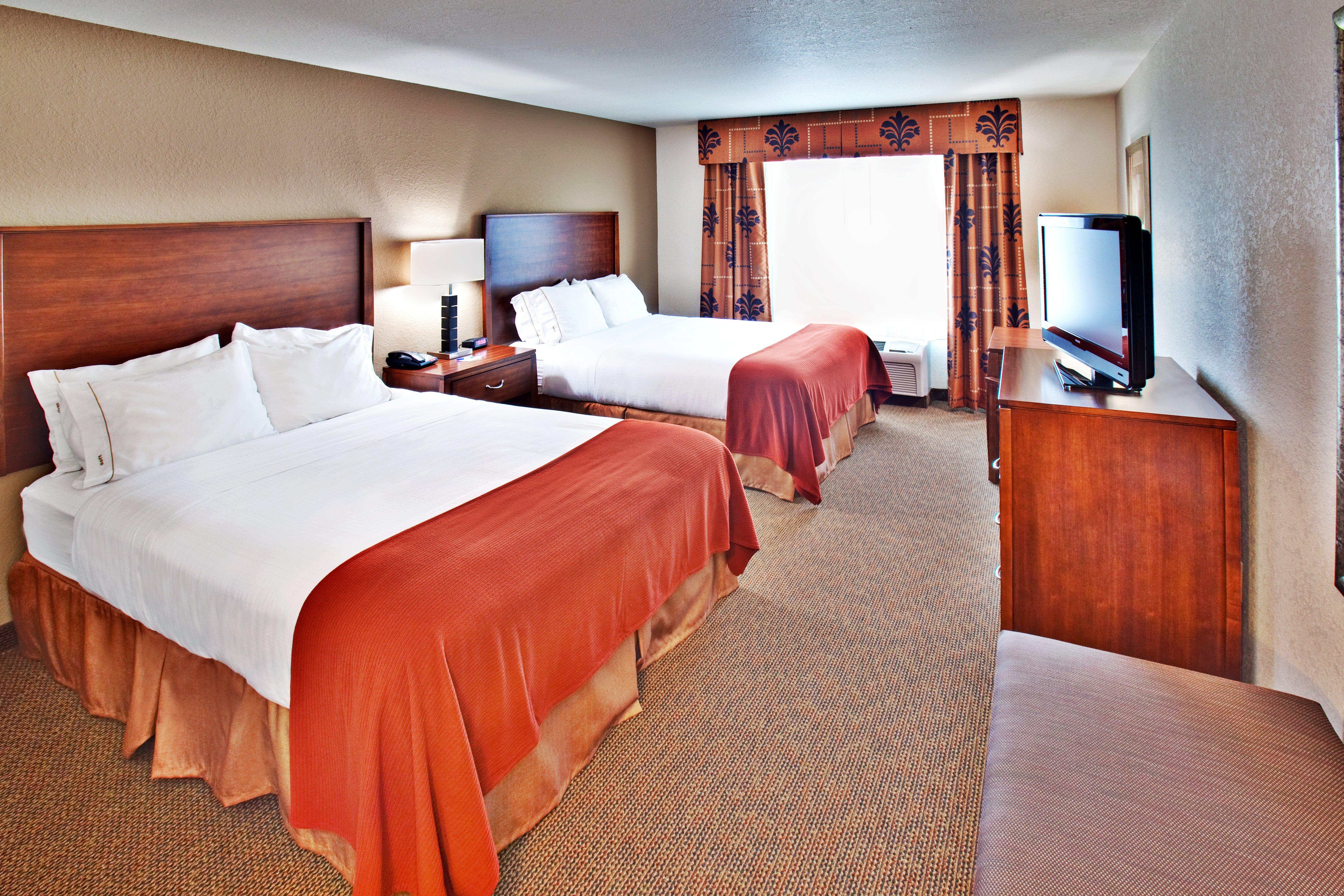 Holiday Inn Express Hotel & Suites - Dubuque West By Ihg Exterior photo